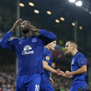 Romelu Lukaku's Penalty Seals Everton's Europa League Victory Over Dynamo Kiev (Round of 16 - First Leg) Romelu Lukaku's Penalty Seals Everton's Europa League Victory Over Dynamo Kiev (Round of 16 - First Leg)