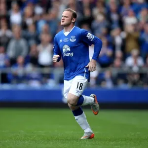 Rooney's Homecoming: Manchester United Legend Reunites with Everton on the Field Rooney's Homecoming: Manchester United Legend Reunites with Everton on the Field