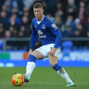 Ross Barkley in Action: Everton vs. West Ham United, Premier League, Goodison Park