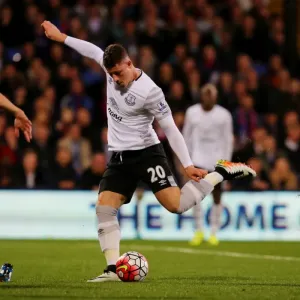 Ross Barkley Goes for Glory: Everton's Attack at Crystal Palace's Selhurst Park Ross Barkley Goes for Glory: Everton's Attack at Crystal Palace's Selhurst Park