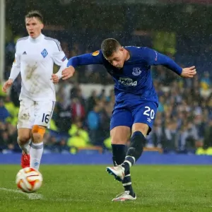 Ross Barkley Leads Everton's Europa League Battle Against Dynamo Kiev at Goodison Park (Round of 16 - First Leg) Ross Barkley Leads Everton's Europa League Battle Against Dynamo Kiev at Goodison Park (Round of 16 - First Leg)