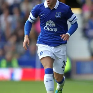Ross Barkley Scores in Everton's 2-1 Pre-Season Victory Over Real Betis (11-08-2013)