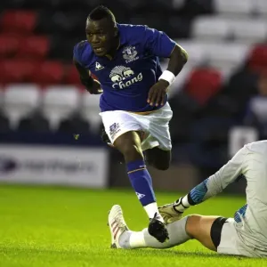 Royston Drenthe's Thrilling Goal: Everton's Reserve Victory over Aston Villa (September 13, 2011, Halton Stadium)