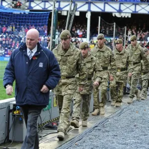 Salute to Heroes: Everton's Servicemen Parade - Everton vs Arsenal (14 November 2010) Salute to Heroes: Everton's Servicemen Parade - Everton vs Arsenal (14 November 2010)