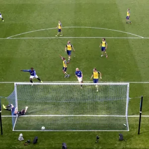 Seamus Coleman Scores the Opener: Everton's Thrilling Victory over Arsenal at Goodison Park, Premier League 2014
