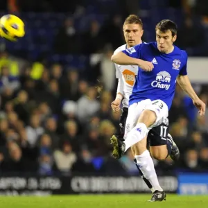 Seamus Coleman vs Ivan Klasnic: A Battle at Goodison Park, Everton vs Bolton Wanderers, Barclays Premier League (10 November 2010) Seamus Coleman vs Ivan Klasnic: A Battle at Goodison Park, Everton vs Bolton Wanderers, Barclays Premier League (10 November 2010)