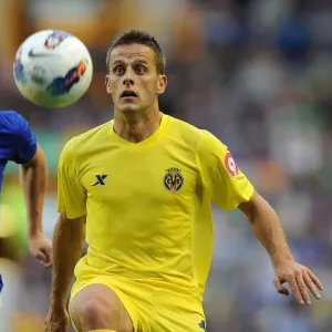 Seamus Coleman vs Javier Camunas Print (Everton v Villarreal, 05 Aug 2011) Seamus Coleman vs Javier Camunas Print (Everton v Villarreal, 05 Aug 2011)