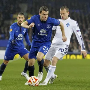 Seamus Coleman vs Oleh Husyev: Everton vs Dynamo Kiev - UEFA Europa League Round of 16 First Leg Clash at Goodison Park Seamus Coleman vs Oleh Husyev: Everton vs Dynamo Kiev - UEFA Europa League Round of 16 First Leg Clash at Goodison Park