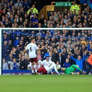 Seamus Coleman's Thrilling Third Goal: Everton's Victory Over Aston Villa in the Premier League Seamus Coleman's Thrilling Third Goal: Everton's Victory Over Aston Villa in the Premier League