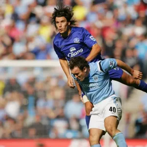 Soaring High: Nuno Valente's Victory-Seeking Header for Everton Soaring High: Nuno Valente's Victory-Seeking Header for Everton