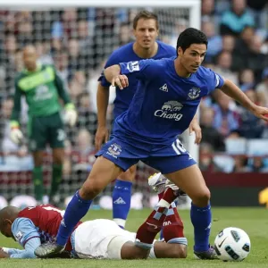 Soccer - Barclays Premier League - Aston Villa v Everton - Villa Park Soccer - Barclays Premier League - Aston Villa v Everton - Villa Park