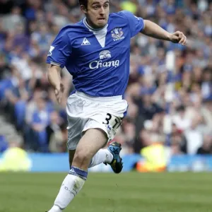 Soccer - Barclays Premier League - Everton v Fulham - Craven Cottage Soccer - Barclays Premier League - Everton v Fulham - Craven Cottage