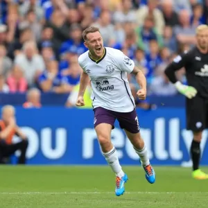 Soccer - Barclays Premier League - Leicester City v Everton - King Power Stadium Soccer - Barclays Premier League - Leicester City v Everton - King Power Stadium