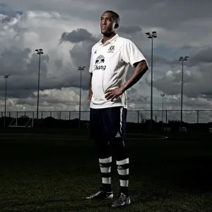 Steely Sylvain Distin: A Defiant Career at Everton FC Steely Sylvain Distin: A Defiant Career at Everton FC