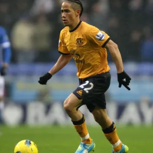 Steven Pienaar in Action: Everton vs. Wigan Athletic, Barclays Premier League (February 2012) Steven Pienaar in Action: Everton vs. Wigan Athletic, Barclays Premier League (February 2012)