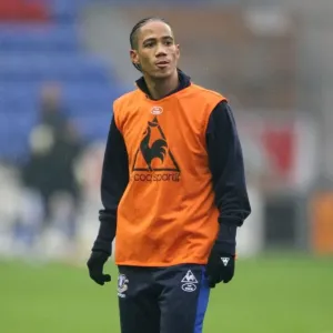 Steven Pienaar in Action: Everton vs. Wigan Athletic, Barclays Premier League (February 2012) Steven Pienaar in Action: Everton vs. Wigan Athletic, Barclays Premier League (February 2012)