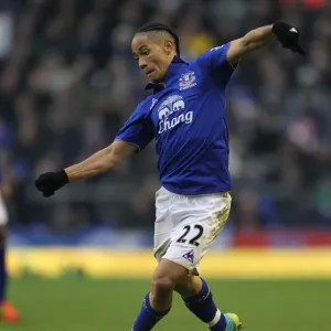 Steven Pienaar in Action: Everton vs Chelsea, Barclays Premier League, Goodison Park (2012) Steven Pienaar in Action: Everton vs Chelsea, Barclays Premier League, Goodison Park (2012)