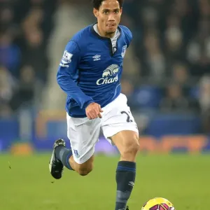 Steven Pienaar Print - Everton vs Hull City at Goodison Park Steven Pienaar Print - Everton vs Hull City at Goodison Park