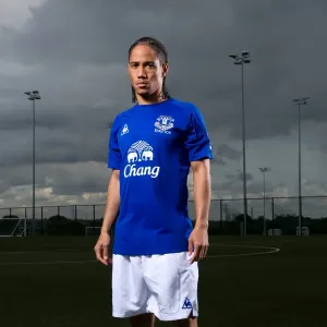 Steven Pienaar: Everton Football Club's Agile Midfield Maestro Steven Pienaar: Everton Football Club's Agile Midfield Maestro