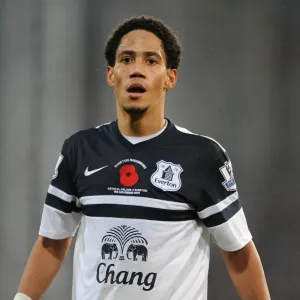 Steven Pienaar Faces Off in Scoreless Barclays Premier League Clash Against Crystal Palace at Selhurst Park (09-11-2013) Steven Pienaar Faces Off in Scoreless Barclays Premier League Clash Against Crystal Palace at Selhurst Park (09-11-2013)