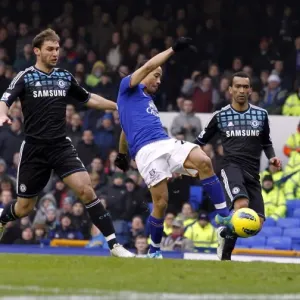 Steven Pienaar Scores the Opener: Everton vs. Chelsea, Barclays Premier League (11 February 2012) Steven Pienaar Scores the Opener: Everton vs. Chelsea, Barclays Premier League (11 February 2012)