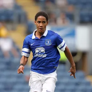 Steven Pienaar Scores the Winning Goal: Everton's Pre-Season Triumph over Blackburn Rovers (3-1)