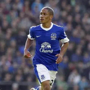 Steven Pienaar's Star Performance: Everton Triumphs over Southampton 3-1 (September 29, 2012, Goodison Park) Steven Pienaar's Star Performance: Everton Triumphs over Southampton 3-1 (September 29, 2012, Goodison Park)
