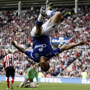 Steven Pienaar's Thrilling Goal Celebration: Everton's First Win at Sunderland in 08/09 Premier League