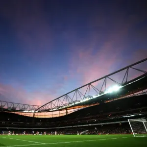 Sunset Duel: Arsenal vs. Everton at Emirates Stadium (1-1) Sunset Duel: Arsenal vs. Everton at Emirates Stadium (1-1)