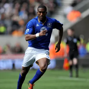 Sylvain Distin in Action: Everton vs. Wolverhampton Wanderers at Molineux Stadium (May 2012, Premier League) Sylvain Distin in Action: Everton vs. Wolverhampton Wanderers at Molineux Stadium (May 2012, Premier League)