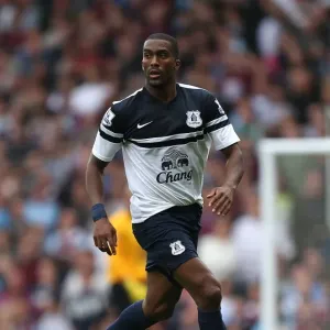 Sylvain Distin Anota el Ganador Dramático para Evertón Contra El West Ham Unido en Upton Park. Sylvain Distin Anota el Ganador Dramático para Evertón Contra El West Ham Unido en Upton Park.