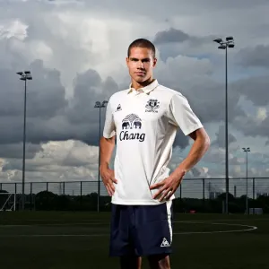 Tenacious Midfielder: Jack Rodwell of Everton FC Tenacious Midfielder: Jack Rodwell of Everton FC