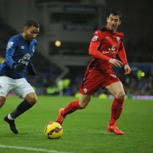 Thrilling Action: Everton's Aaron Lennon vs Leicester City at Goodison Park Thrilling Action: Everton's Aaron Lennon vs Leicester City at Goodison Park