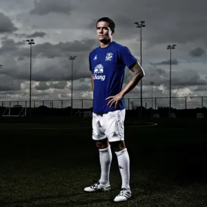 Tim Cahill: Everton's Unforgettable Midfield Legend Tim Cahill: Everton's Unforgettable Midfield Legend
