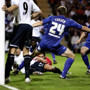 Tim Cahill scores the winning goal for Everton