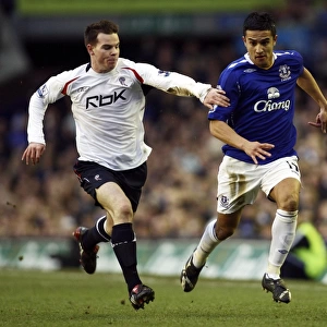 Tim Cahill vs Danny Guthrie: A Premier League Battle at Goodison Park, 2007 - Everton vs Bolton Wanderers