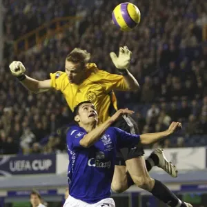 Tim Cahill's Battle: Everton vs Zenit St. Petersburg in UEFA Cup Group Stage