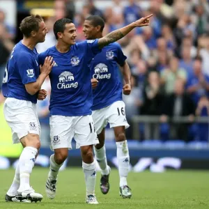 Tim Cahill's Thunderbolt: Everton's Historic First Goal in Premier League Debut Against Wolverhampton Wanderers Tim Cahill's Thunderbolt: Everton's Historic First Goal in Premier League Debut Against Wolverhampton Wanderers