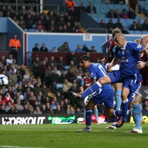 Premier League Framed Print Collection: Aston Villa v Everton