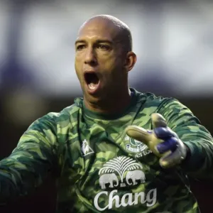 Tim Howard Print - Everton FC vs Villarreal (August 2011) Tim Howard Print - Everton FC vs Villarreal (August 2011)