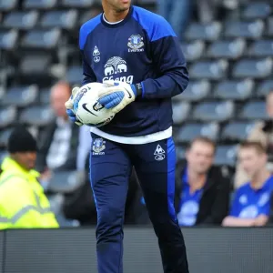 Tim Howard in Action: Everton vs. Fulham, Barclays Premier League (23 October 2011)