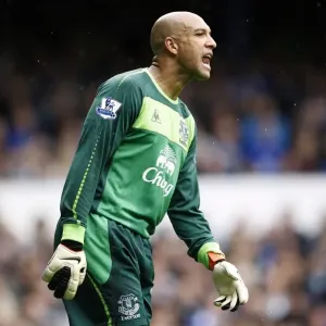 Tim Howard in Action: Everton vs Manchester United, Goodison Park - Barclays Premier League (September 11, 2010) Tim Howard in Action: Everton vs Manchester United, Goodison Park - Barclays Premier League (September 11, 2010)