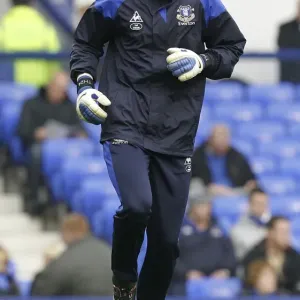 Tim Howard: Everton's Focused Goalkeeper Readies for Battle against Wolverhampton Wanderers (BPL 2011) Tim Howard: Everton's Focused Goalkeeper Readies for Battle against Wolverhampton Wanderers (BPL 2011)