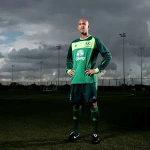 Tim Howard: Everton's Unyielding Guardian Tim Howard: Everton's Unyielding Guardian