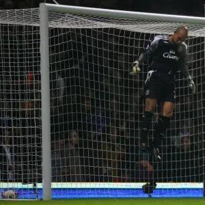 Tim Howard's Focus: Everton's Goalkeeper Prepares for Battle against West Ham United in Carling Cup Quarterfinal, December 2007 Tim Howard's Focus: Everton's Goalkeeper Prepares for Battle against West Ham United in Carling Cup Quarterfinal, December 2007