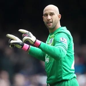 Tim Howard's Triumph: Everton's 1-0 Victory Over Fulham in the Barclays Premier League (Goodison Park, 27-04-2013) Tim Howard's Triumph: Everton's 1-0 Victory Over Fulham in the Barclays Premier League (Goodison Park, 27-04-2013)