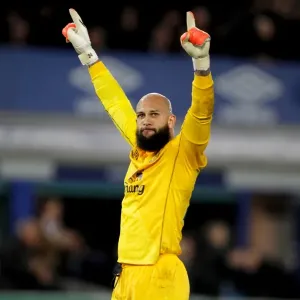 Tim Howard's Triumph: Everton's Barclays Premier League Victory Over West Ham United