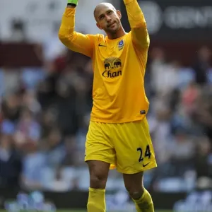Tim Howard's Unforgettable Performance: Everton's 3-1 Victory over Aston Villa (Barclays Premier League, 25-08-2012)