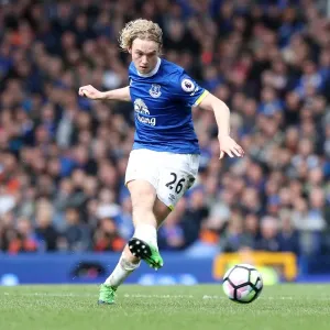 Tom Davies of Everton Facing Off Against Burnley at Goodison Park during the 2016-17 Premier League Season Tom Davies of Everton Facing Off Against Burnley at Goodison Park during the 2016-17 Premier League Season