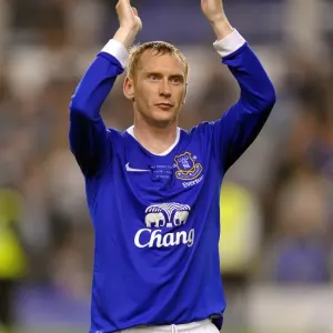 Tony Hibbert's Farewell: Everton's Legend Bids Adieu in Pre-Season Friendly vs AEK Athens at Goodison Park Tony Hibbert's Farewell: Everton's Legend Bids Adieu in Pre-Season Friendly vs AEK Athens at Goodison Park